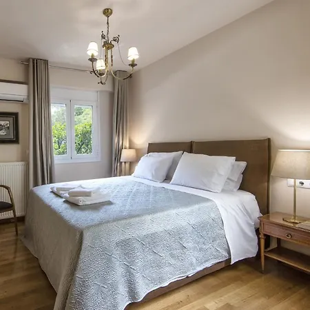 2 Bedroom Flat Next To Acropolis Apartment *