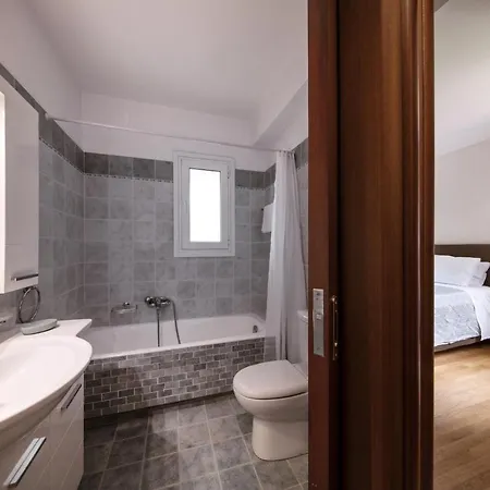 2 Bedroom Flat Next To Acropolis Apartment